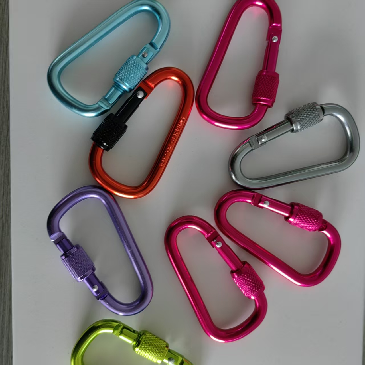 Carabiner Locking D - Heavy Duty Aluminum D‑Shaped Locking Carabiner